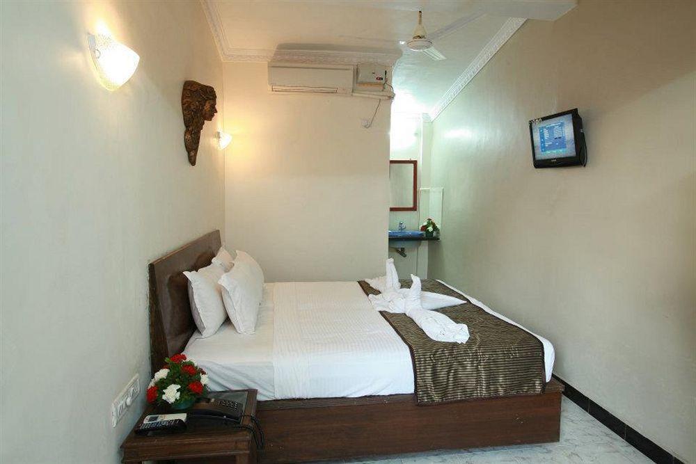 Hotel Lucky Star Kolva Kültér fotó