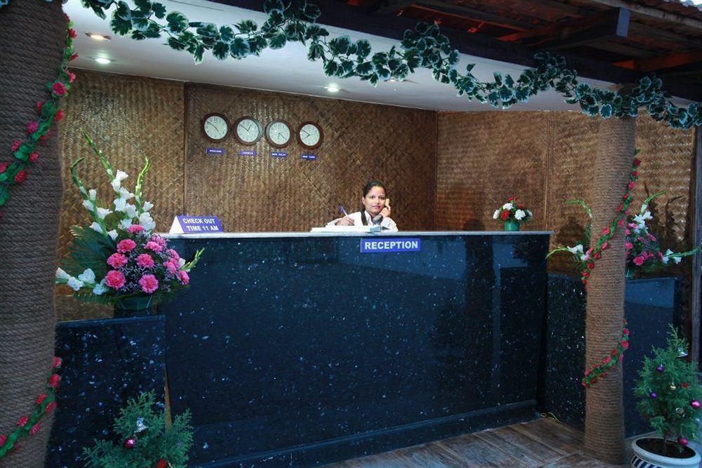 Hotel Lucky Star Kolva Kültér fotó