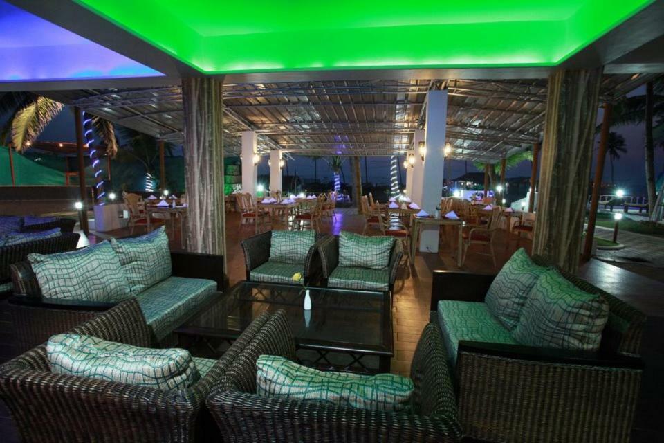 Hotel Lucky Star Kolva Kültér fotó
